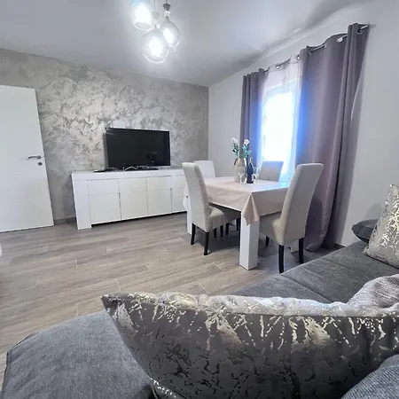 Lile Apartment Mlini
